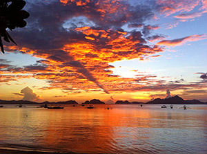 There are some beautiful islands fairly close by with good snorkelling